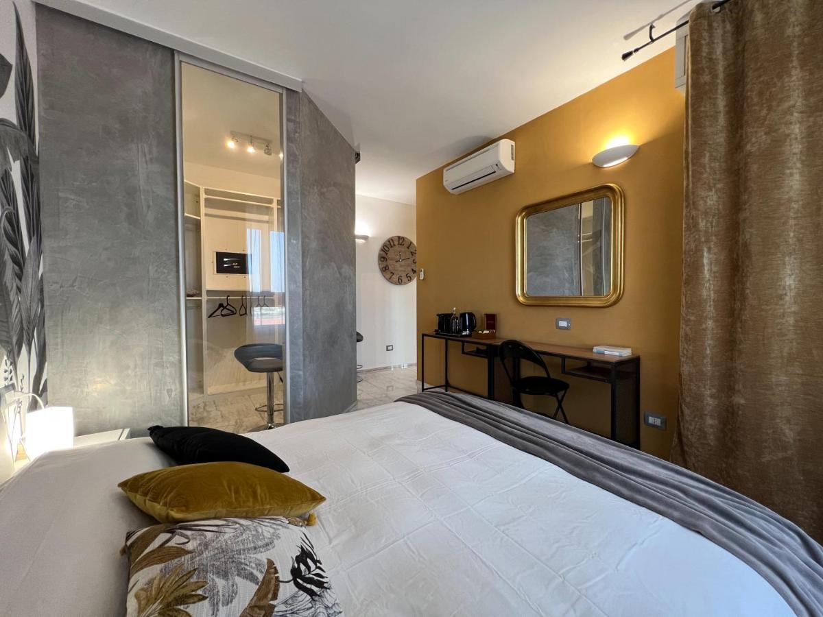 Holy-Day Rooms Milano Luaran gambar